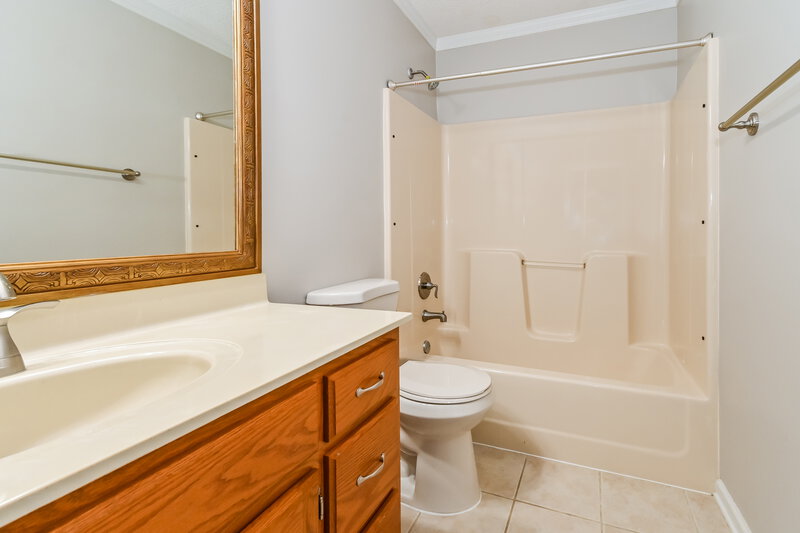 2,000/Mo, 7127 Amber Dr Olive Branch, MS 38654 Bathroom View