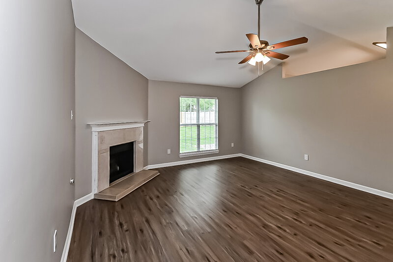 1,605/Mo, 7926 Nature Walk Dr Southaven, MS 38671 Living Room View