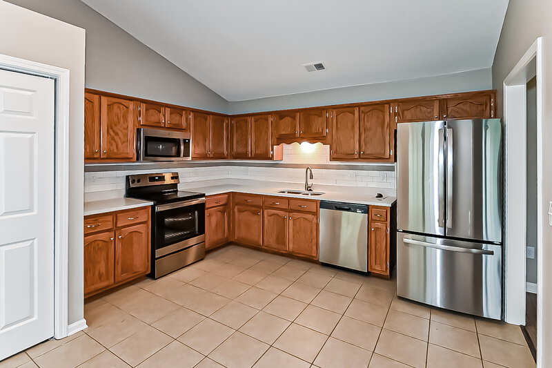 1,605/Mo, 7926 Nature Walk Dr Southaven, MS 38671 Kitchen View 2