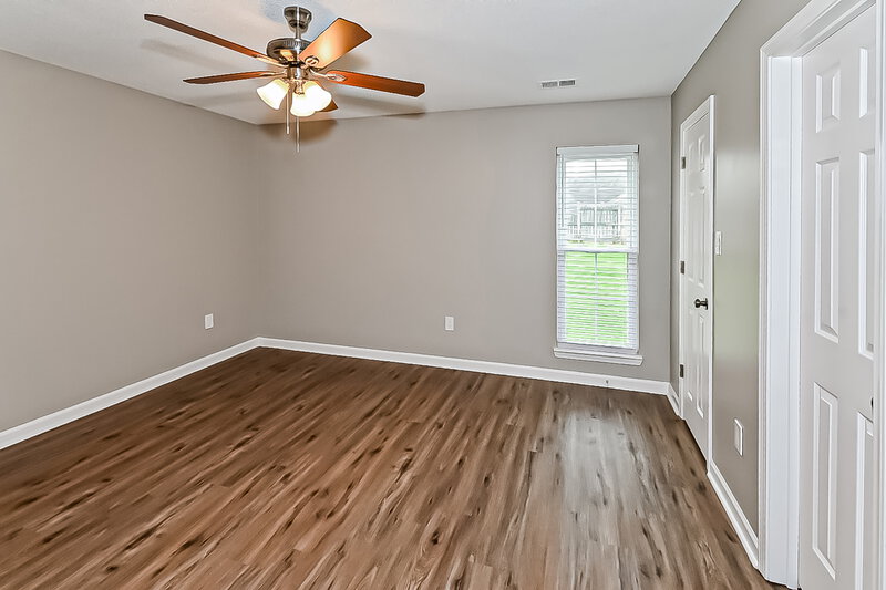 1,605/Mo, 7926 Nature Walk Dr Southaven, MS 38671 Main Bedroom View 2