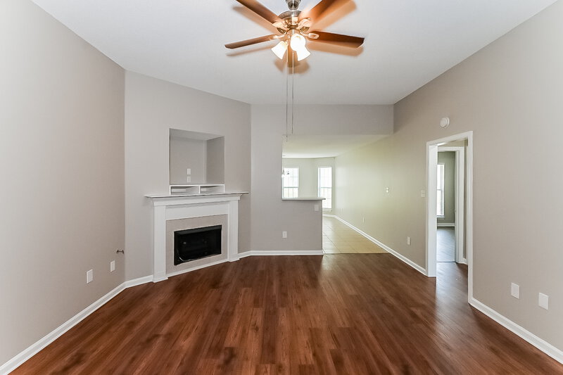 1,825/Mo, 7773 Mary Payton Dr Southaven, MS 38671 Living Room View