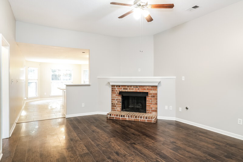 2,125/Mo, 5521 Milton Ridge Dr Arlington, TN 38002 Living Room View 2