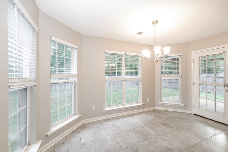 2,125/Mo, 5521 Milton Ridge Dr Arlington, TN 38002 Dining Room View