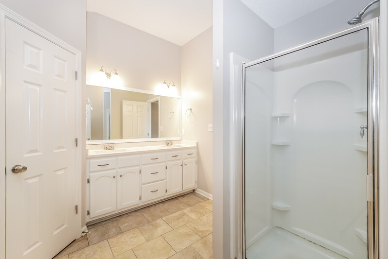 2,125/Mo, 5521 Milton Ridge Dr Arlington, TN 38002 Main Bathroom View 2