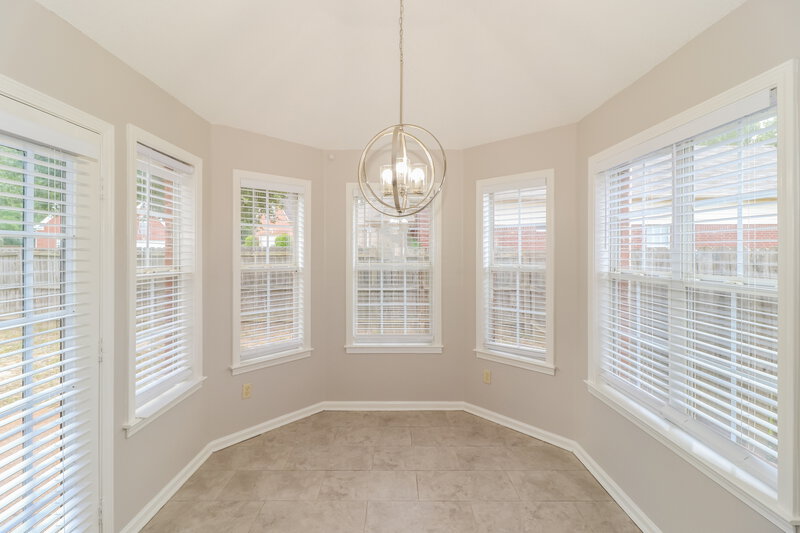 1,700/Mo, 2723 Java Dr Arlington, TN 38002 Breakfast Nook View