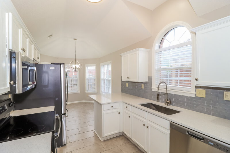 1,700/Mo, 2723 Java Dr Arlington, TN 38002 Kitchen View