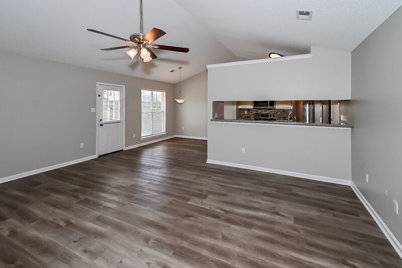 1,940/Mo, 6306 Magnolia Lakes Dr Olive Branch, MS 38654 Living Room View 2
