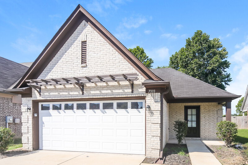 2,055/Mo, 7333 Green Ash Dr Olive Branch, MS 38654 Front View
