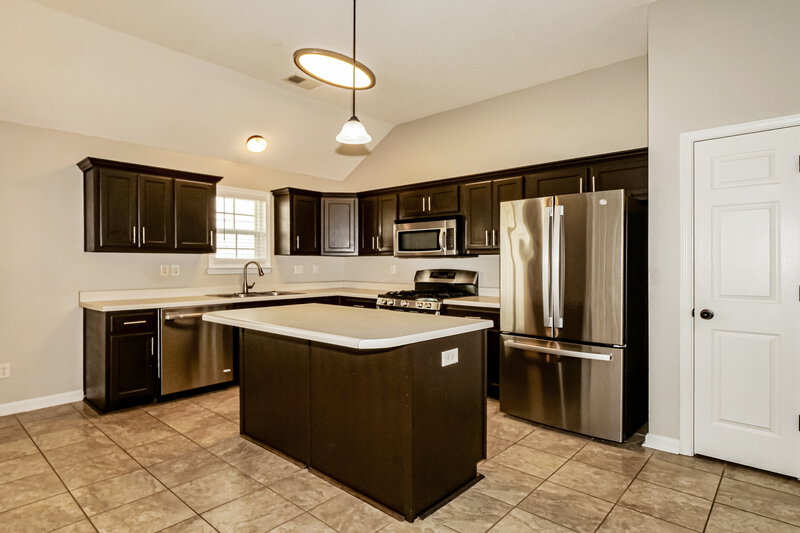 2,035/Mo, 7333 Green Ash Dr Olive Branch, MS 38654 Kitchen View