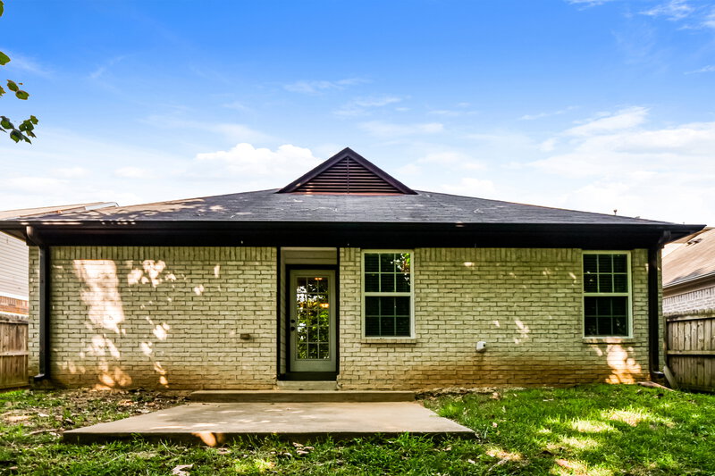 2,035/Mo, 7333 Green Ash Dr Olive Branch, MS 38654 Rear View