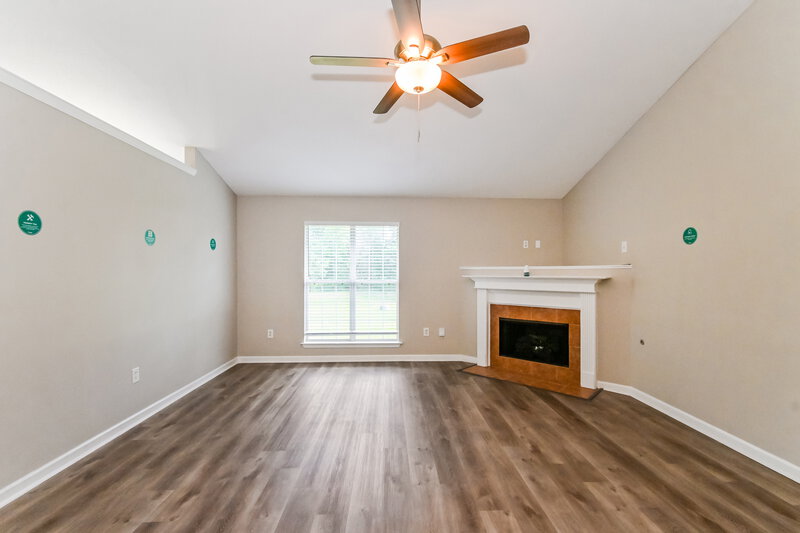 2,005/Mo, 1540 Madison Cv W Southaven, MS 38671 Living Room View