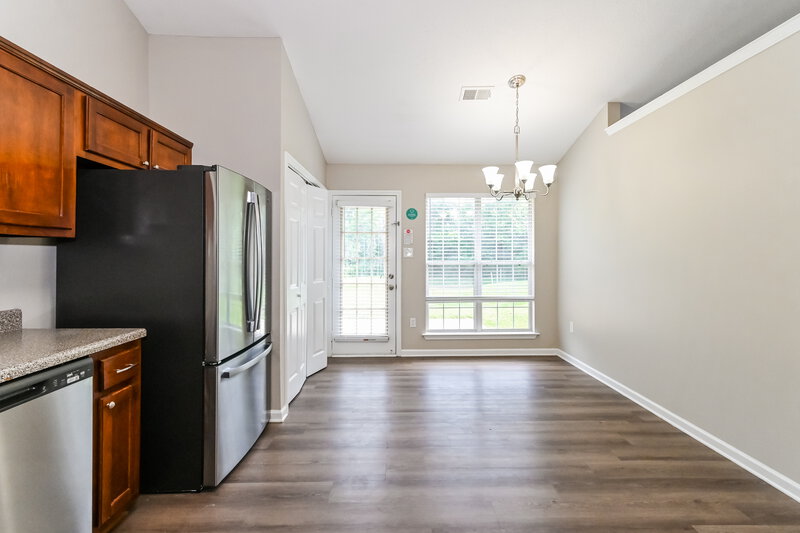 2,005/Mo, 1540 Madison Cv W Southaven, MS 38671 Dining Room View