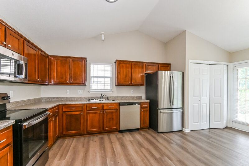 2,005/Mo, 1540 Madison Cv W Southaven, MS 38671 Kitchen View 2
