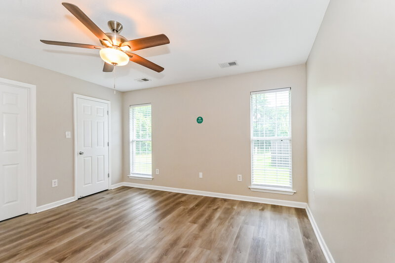 2,005/Mo, 1540 Madison Cv W Southaven, MS 38671 Main Bedroom View 2