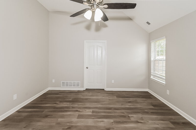 3,180/Mo, 2704 Greencliff Dr Southaven, MS 38672 Main Bedroom View 2