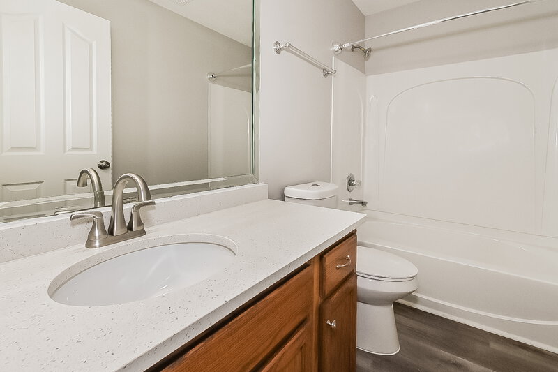 3,180/Mo, 2704 Greencliff Dr Southaven, MS 38672 Bathroom View