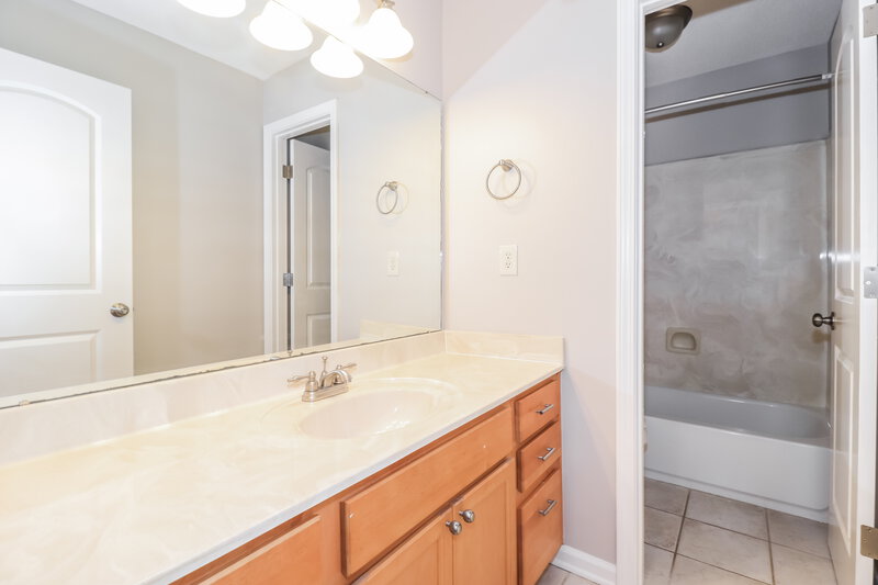 2,295/Mo, 1140 Casentino St Cordova, TN 38018 Bathroom View