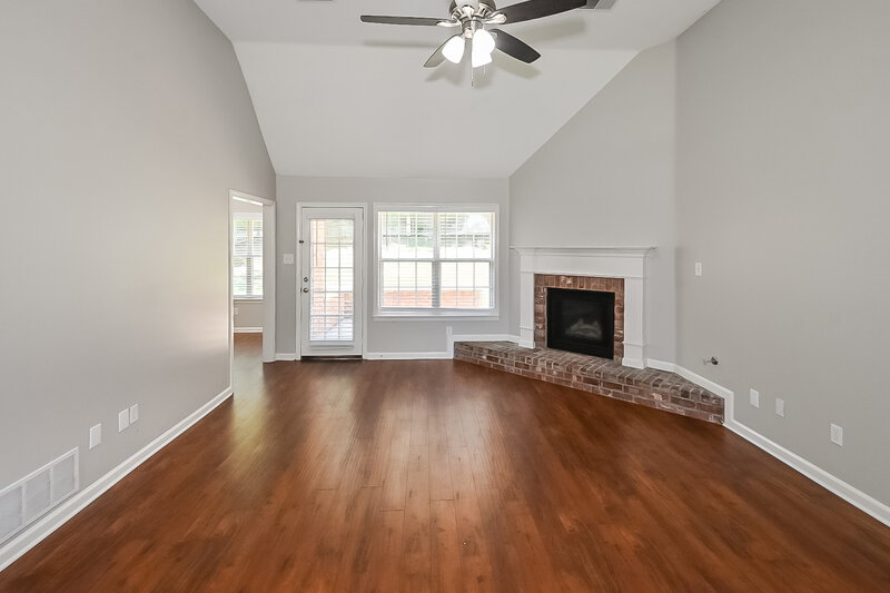 2,870/Mo, 1271 Pendulum Dr Hernando, MS 38632 Living Room View