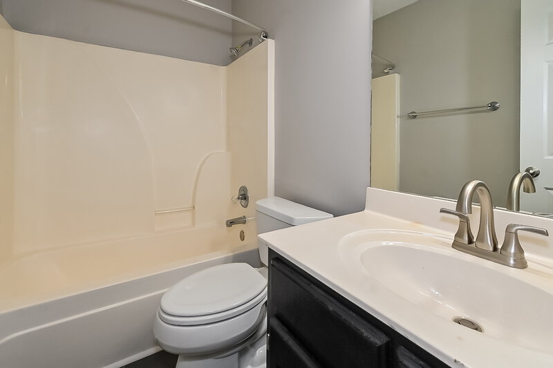 2,870/Mo, 1271 Pendulum Dr Hernando, MS 38632 Bathroom View