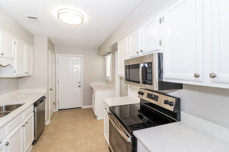 1,675/Mo, 2705 Van Leer Dr Memphis, TN 38133 Kitchen View