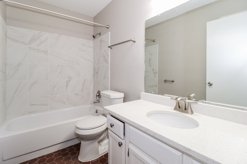 1,675/Mo, 2705 Van Leer Dr Memphis, TN 38133 Bathroom View