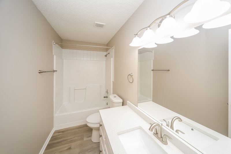 2,120/Mo, 4915 Top Notch Loop Memphis, TN 38125 Bathroom View