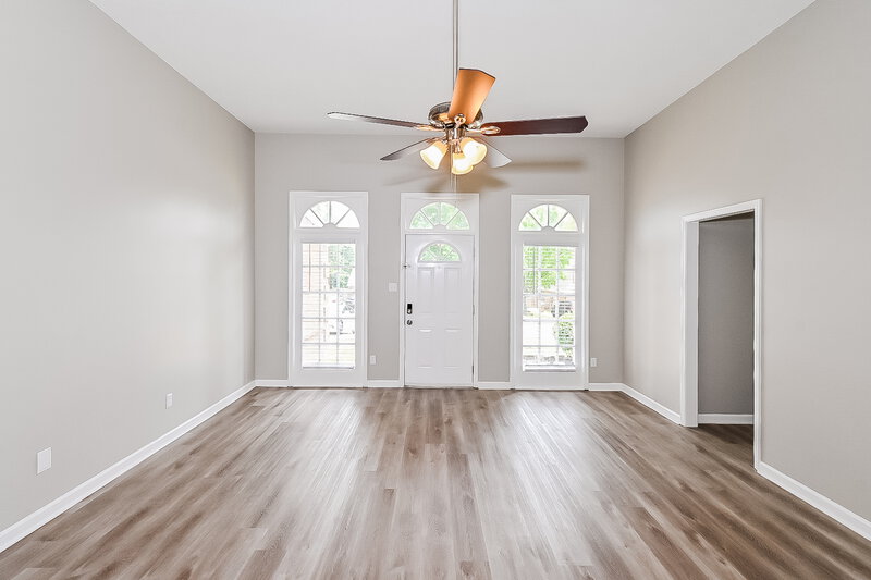 2,690/Mo, 5493 Kindle Creek Dr Memphis, TN 38141 Living Room View
