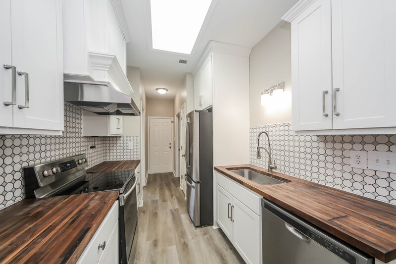 1,890/Mo, 5985 Eagle Ln Olive Branch, MS 38654 Kitchen View
