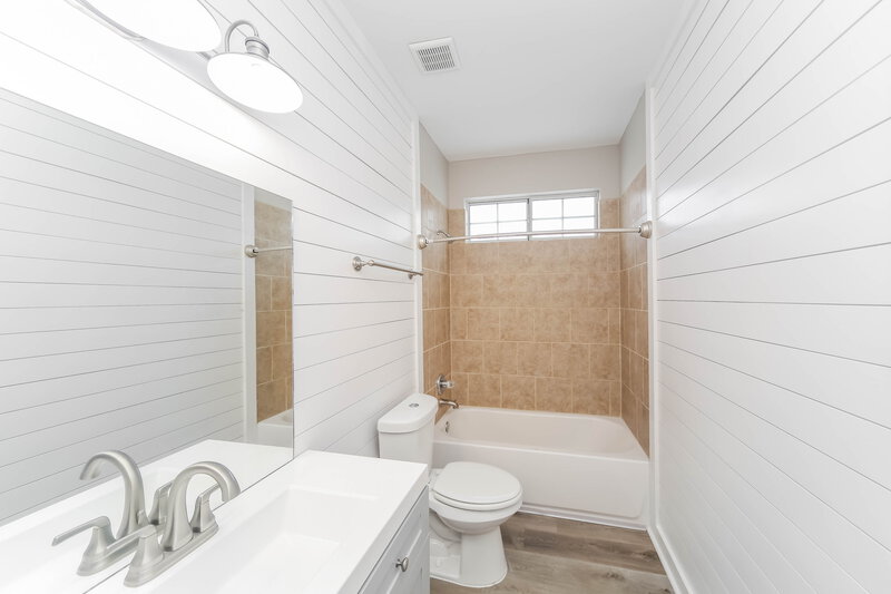 1,890/Mo, 5985 Eagle Ln Olive Branch, MS 38654 Bathroom View