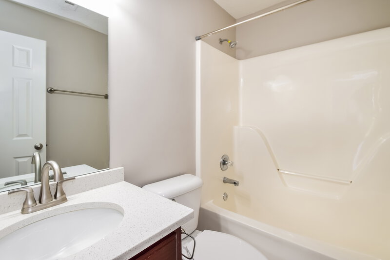 2,190/Mo, 257 Northwood Hills Dr Hernando, MS 38632 Bathroom View