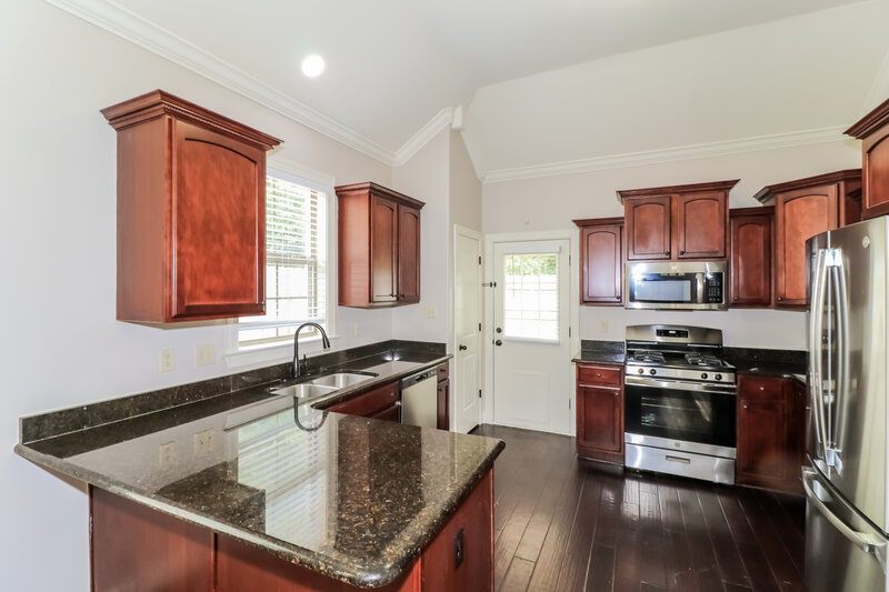 2,610/Mo, 6832 Lagrange Grove Dr Cordova, TN 38018 Kitchen View 2