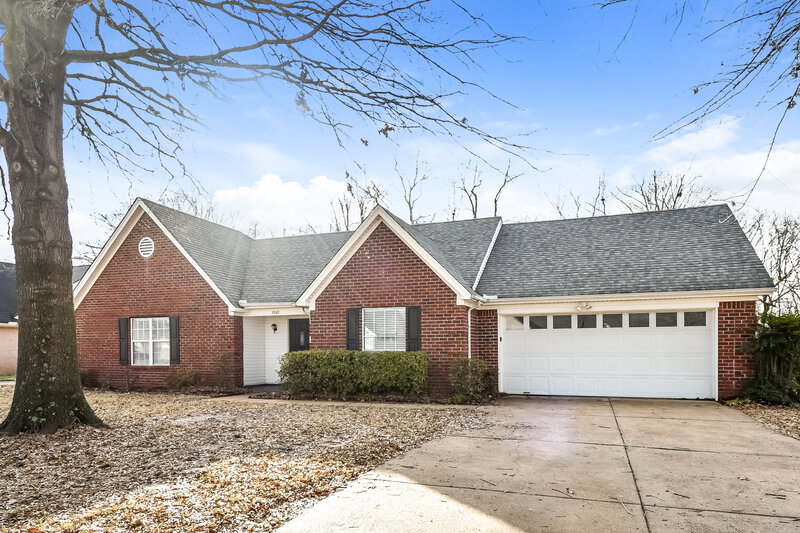 2,045/Mo, 5205 Plum Tree Dr Southaven, MS 38671 Front View