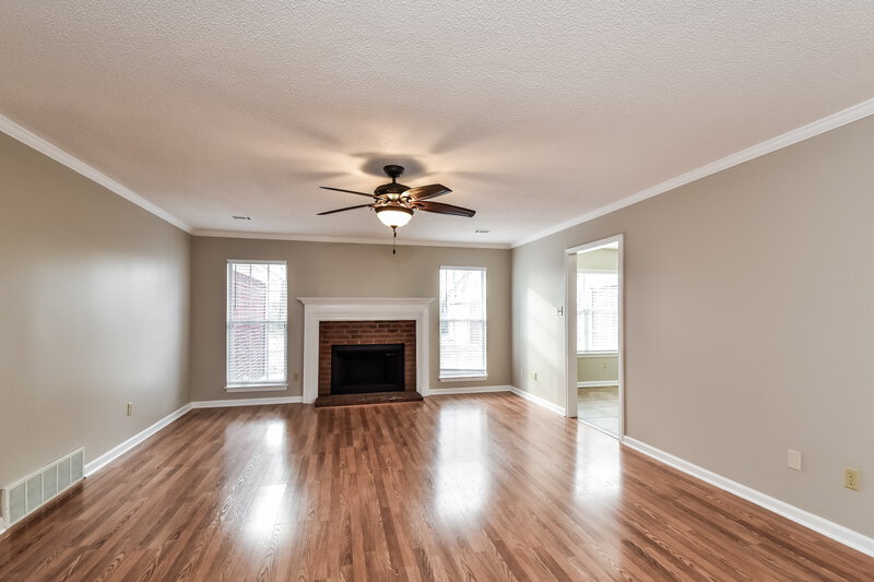 2,045/Mo, 5205 Plum Tree Dr Southaven, MS 38671 Living Room View