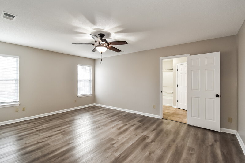 2,045/Mo, 5205 Plum Tree Dr Southaven, MS 38671 Main Bedroom View