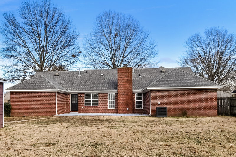 2,045/Mo, 5205 Plum Tree Dr Southaven, MS 38671 Rear View