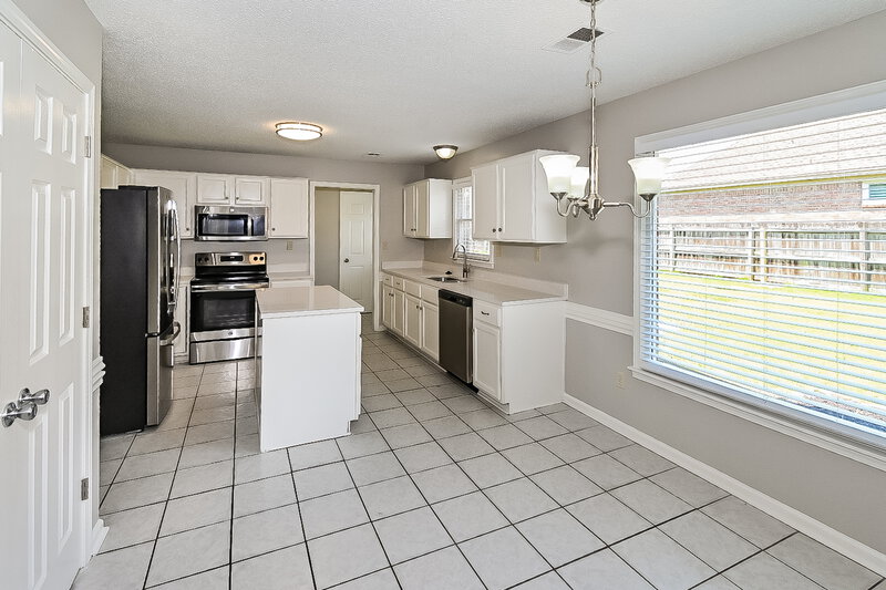 2,415/Mo, 8720 Bazemore Rd Cordova, TN 38018 Breakfast Nook View