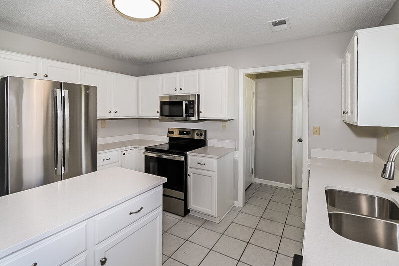 2,415/Mo, 8720 Bazemore Rd Cordova, TN 38018 Kitchen View