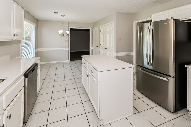 2,415/Mo, 8720 Bazemore Rd Cordova, TN 38018 Kitchen View 2