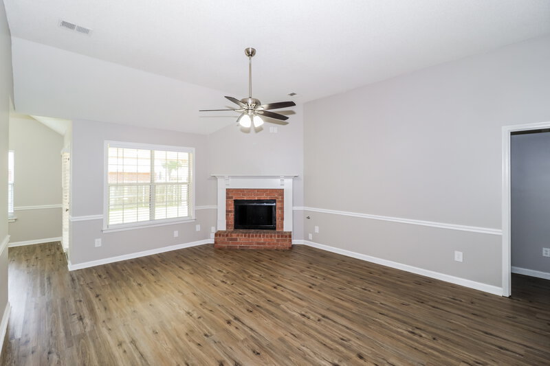 2,210/Mo, 4092 Hidden Fern Ln N Bartlett, TN 38135 Living Room View 2