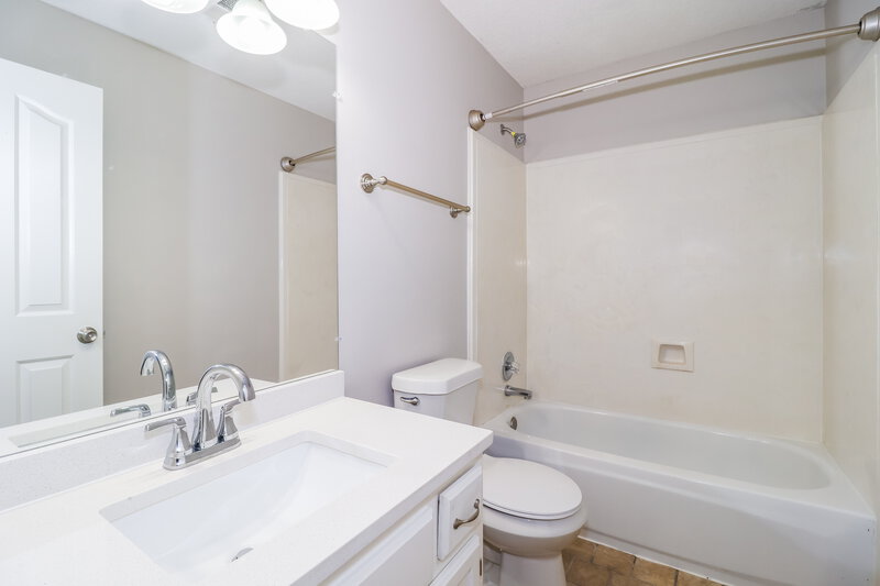 2,210/Mo, 4092 Hidden Fern Ln N Bartlett, TN 38135 Bathroom View