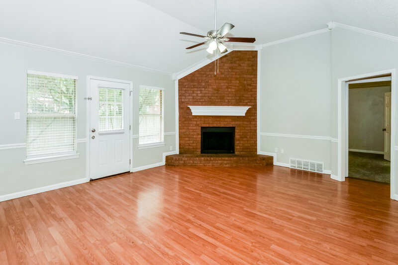 1,715/Mo, 1163 Carriage Dr S Southaven, MS 38671 Living Room View