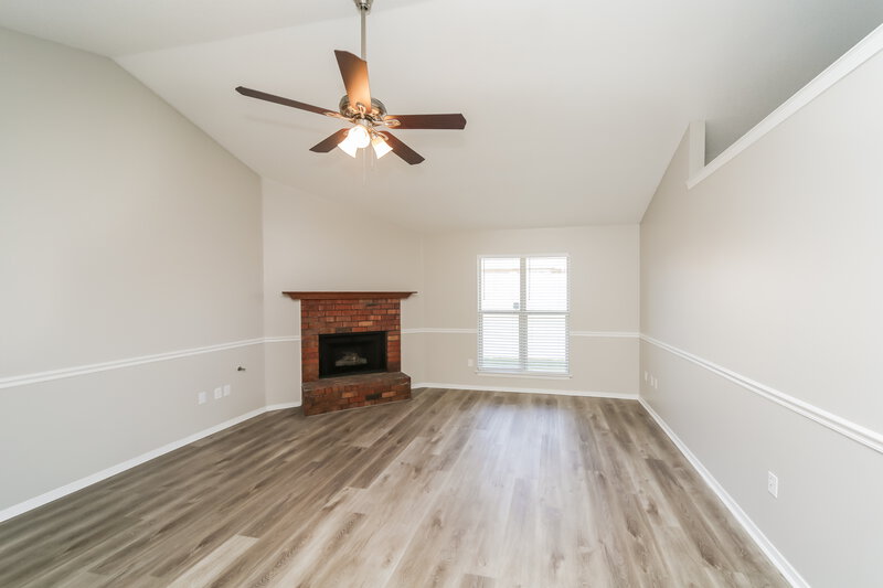 1,640/Mo, 9136 Triple Crown Loop W Southaven, MS 38671 Living Room View
