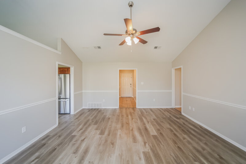 1,640/Mo, 9136 Triple Crown Loop W Southaven, MS 38671 Living Room View 3