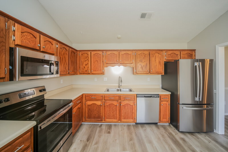 1,640/Mo, 9136 Triple Crown Loop W Southaven, MS 38671 Kitchen View 2