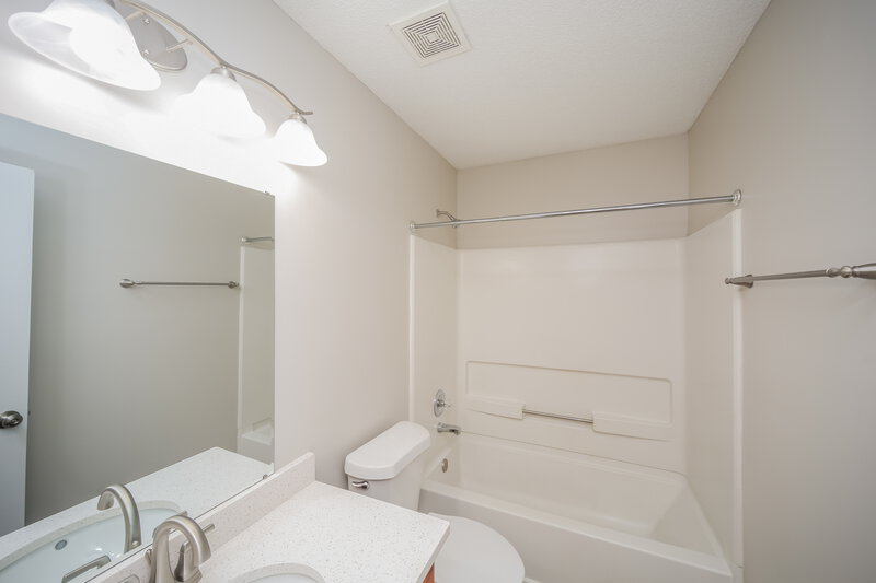 1,640/Mo, 9136 Triple Crown Loop W Southaven, MS 38671 Bathroom View