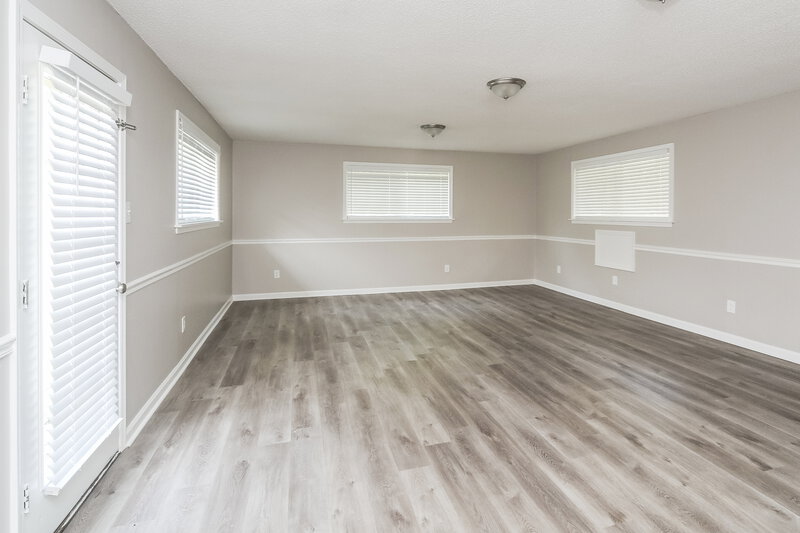 1,970/Mo, 5036 Brooksbank Cv S Memphis, TN 38141 Family Room View 2