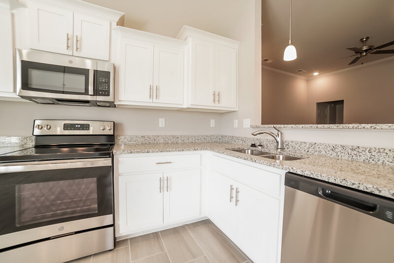 1,815/Mo, 7790 Melisa Dr Walls, MS 38680 Kitchen View 2