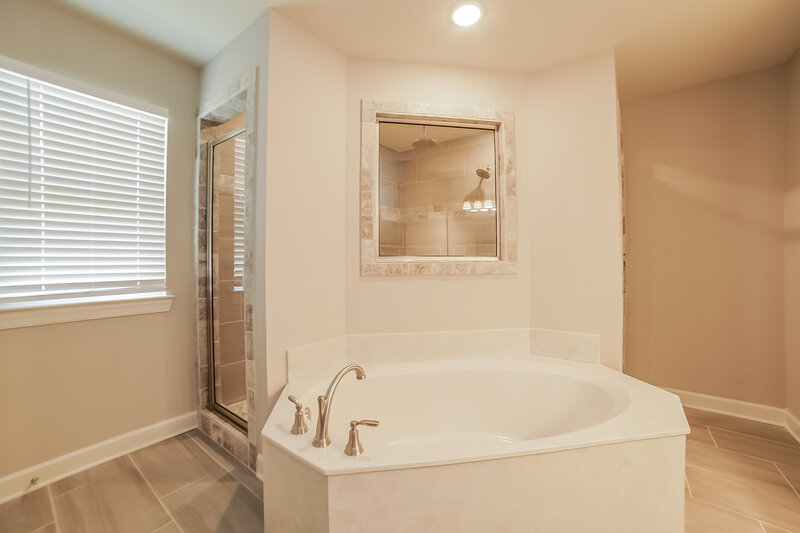 1,815/Mo, 7790 Melisa Dr Walls, MS 38680 Main Bathroom View 2