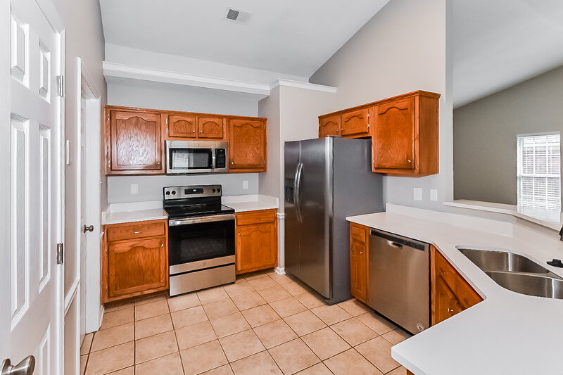1,750/Mo, 1653 Saddle Ln Southaven, MS 38671 Kitchen View