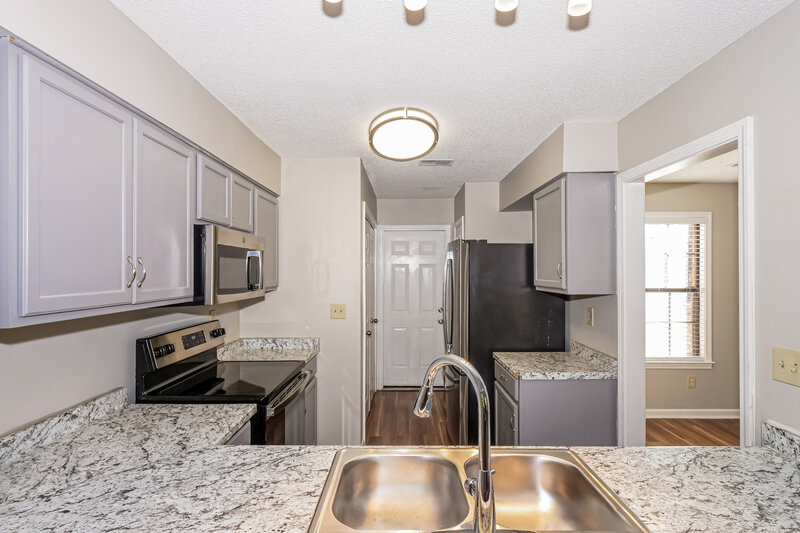 1,620/Mo, 3701 Burkehill Dr Bartlett, TN 38135 Kitchen View